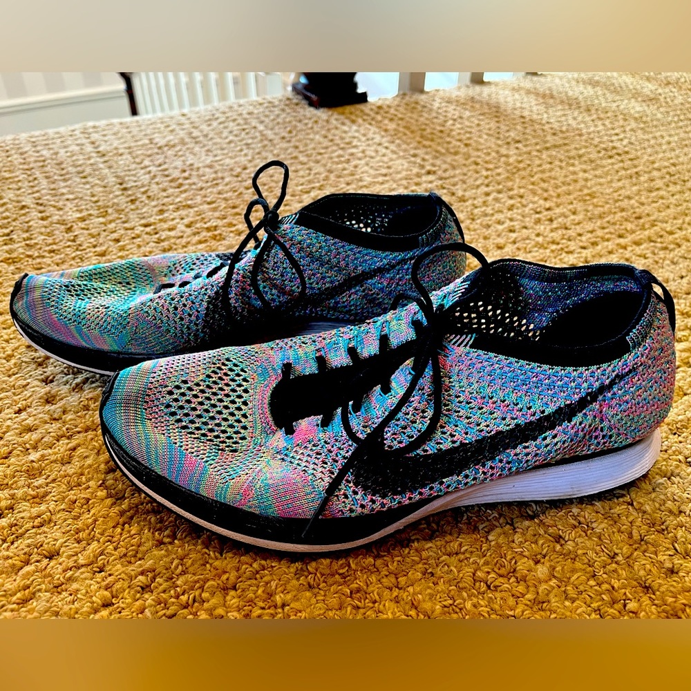 Nike flyknit running multicolor Size 10.5 retired / rare!